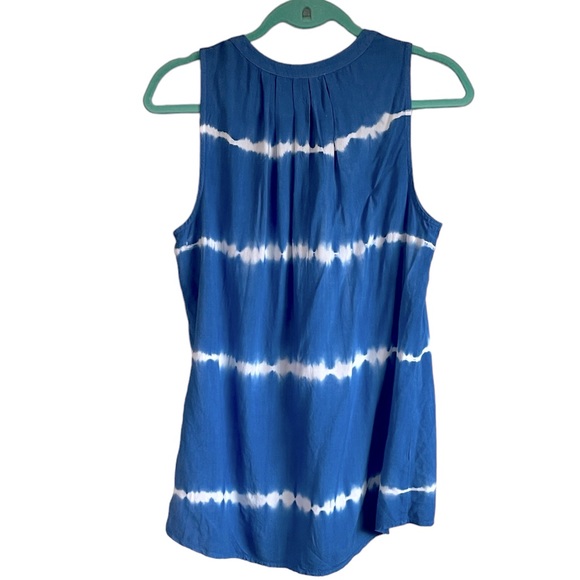 Crown & Ivy Blue and White Tie-Dye Sleeveless Blouse - Picture 5 of 5